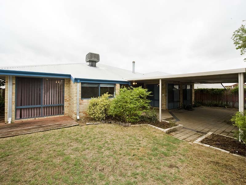 6 Salmon Crescent, Warnbro WA 6169