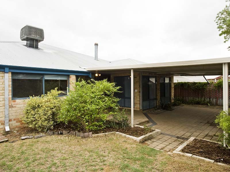 6 Salmon Crescent, Warnbro WA 6169