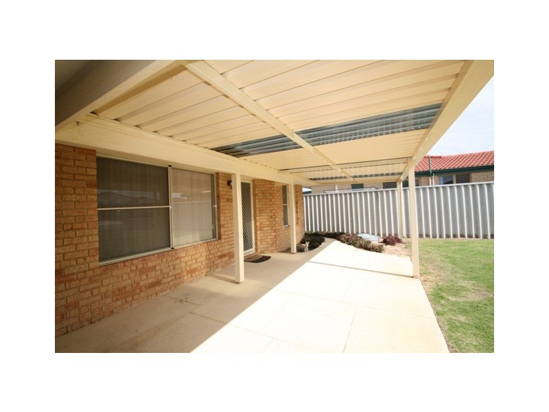 8 Narooma Close, Waikiki WA 6169