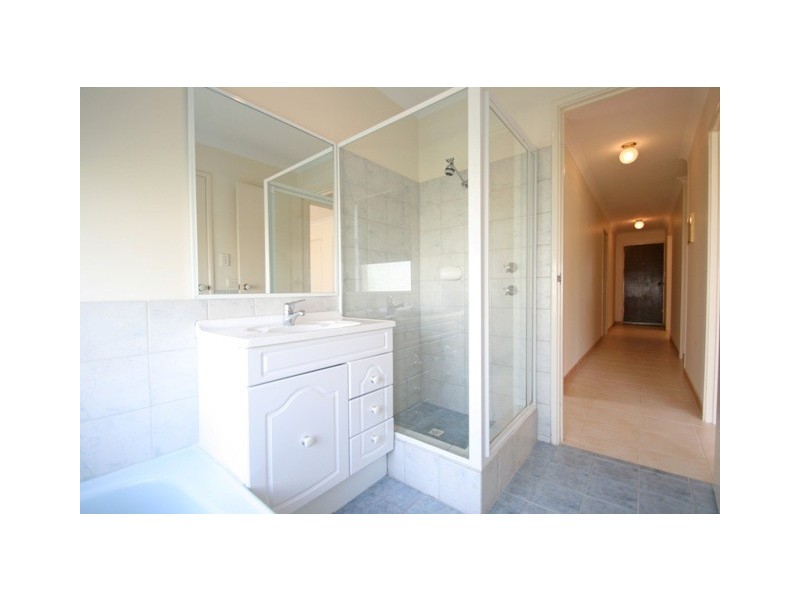 8 Narooma Close, Waikiki WA 6169