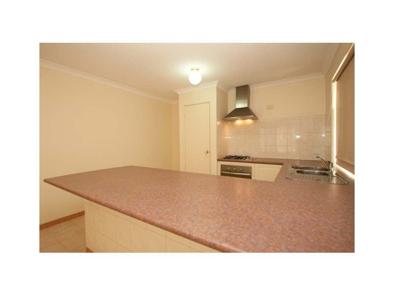 8 Narooma Close, Waikiki WA 6169