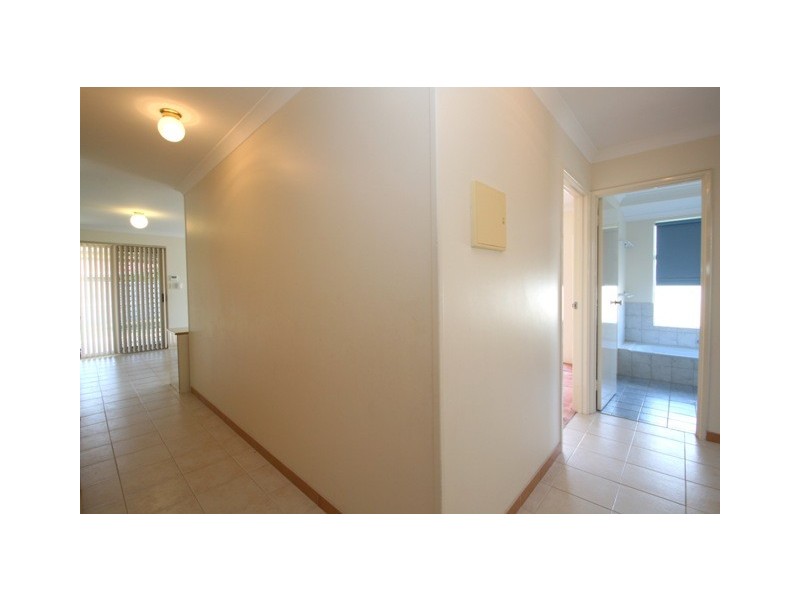 8 Narooma Close, Waikiki WA 6169