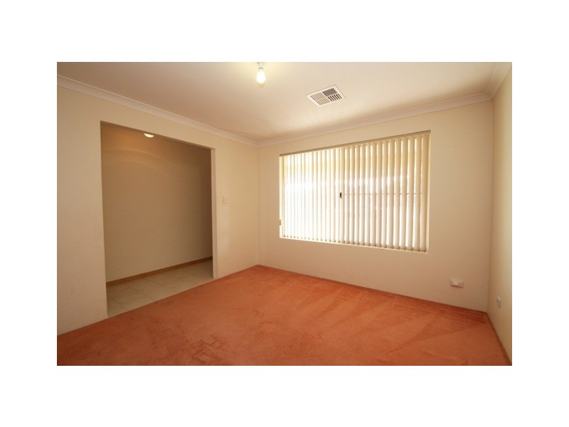 8 Narooma Close, Waikiki WA 6169