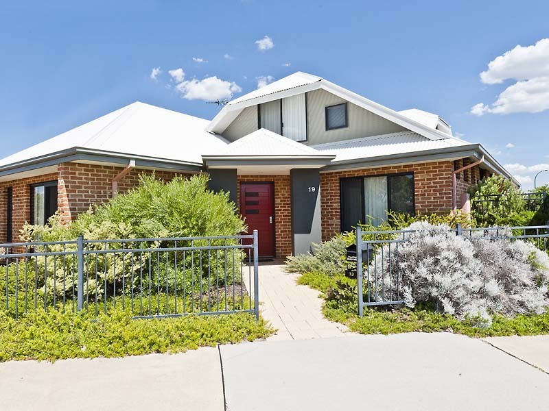 19 Chinchilla Parkway, Port Kennedy WA 6172