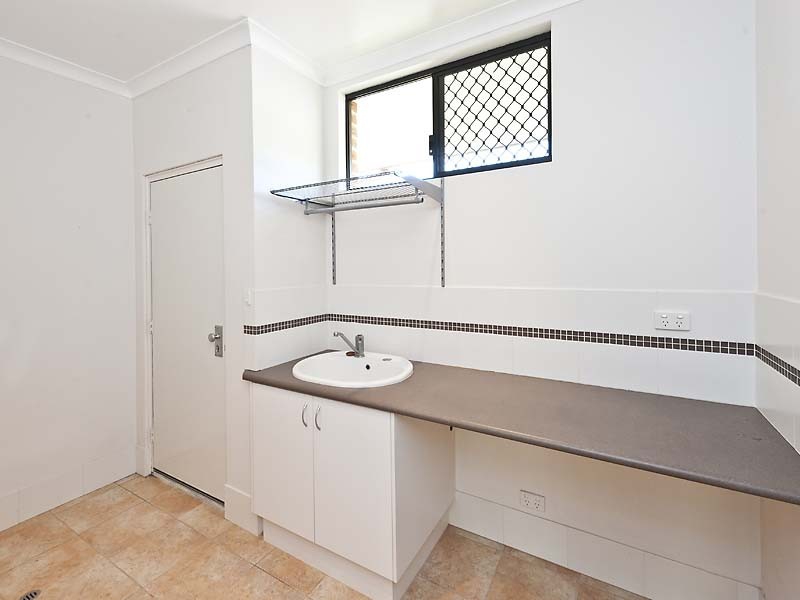 19 Chinchilla Parkway, Port Kennedy WA 6172