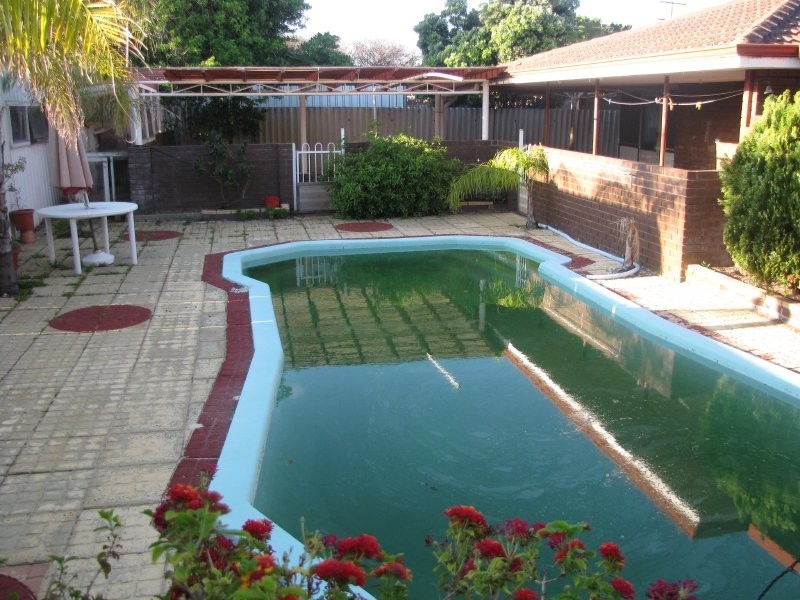 82 KURRAJONG ROAD, Safety Bay WA 6169