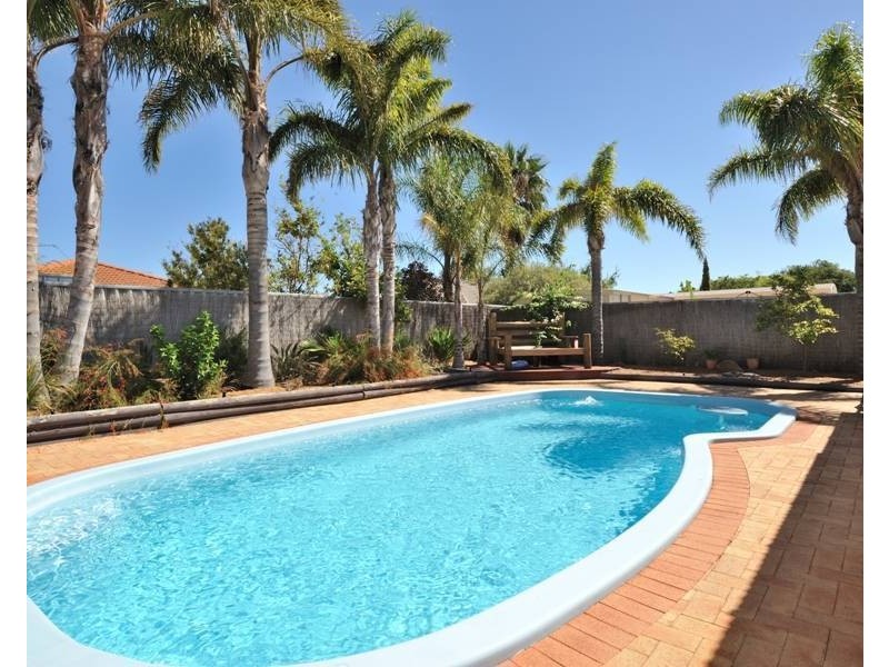 39 Orleans Dve, Port Kennedy WA 6172