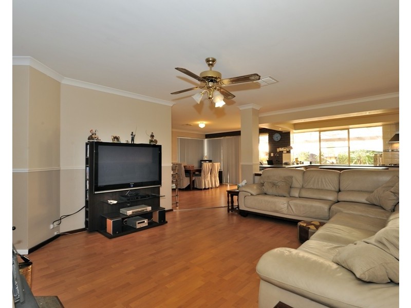 39 Orleans Dve, Port Kennedy WA 6172