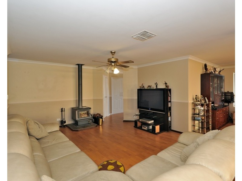 39 Orleans Dve, Port Kennedy WA 6172