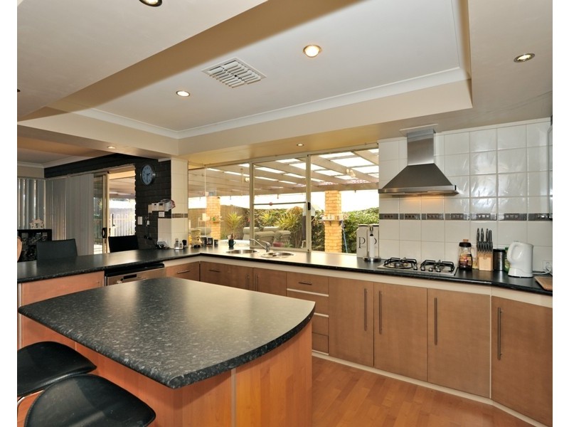 39 Orleans Dve, Port Kennedy WA 6172