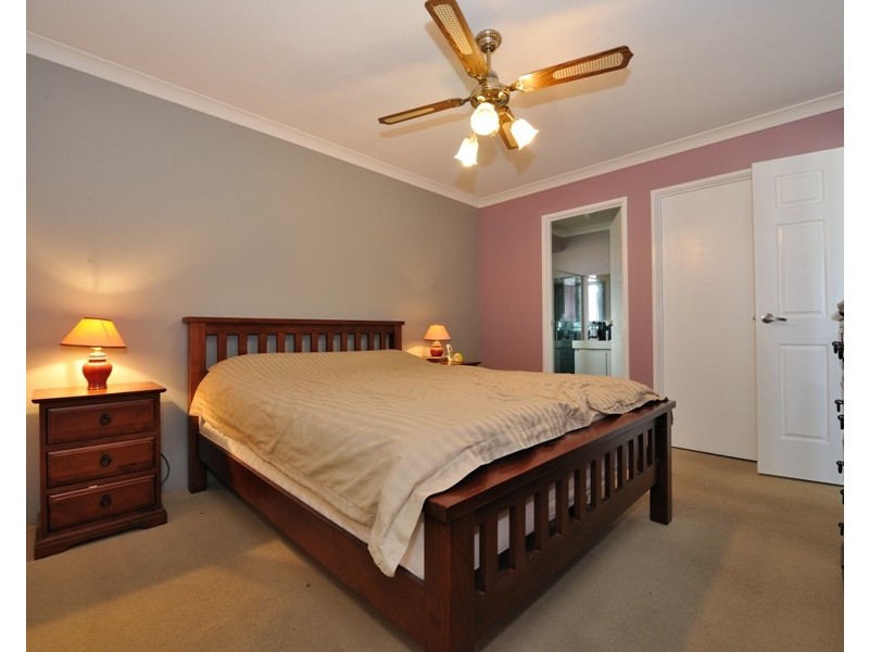 39 Orleans Dve, Port Kennedy WA 6172