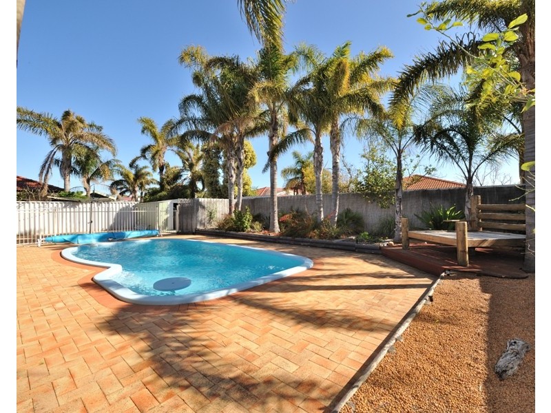 39 Orleans Dve, Port Kennedy WA 6172