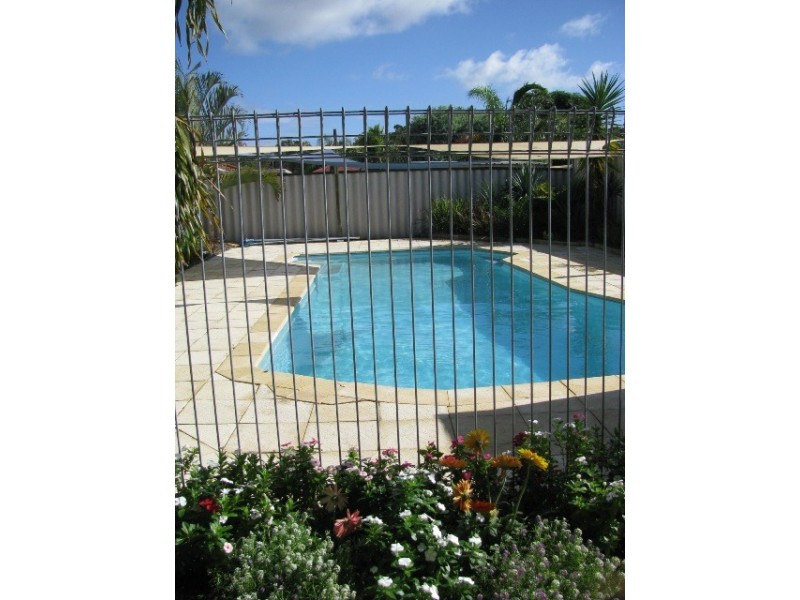 7 Roscommon Crescent, Orelia WA 6167