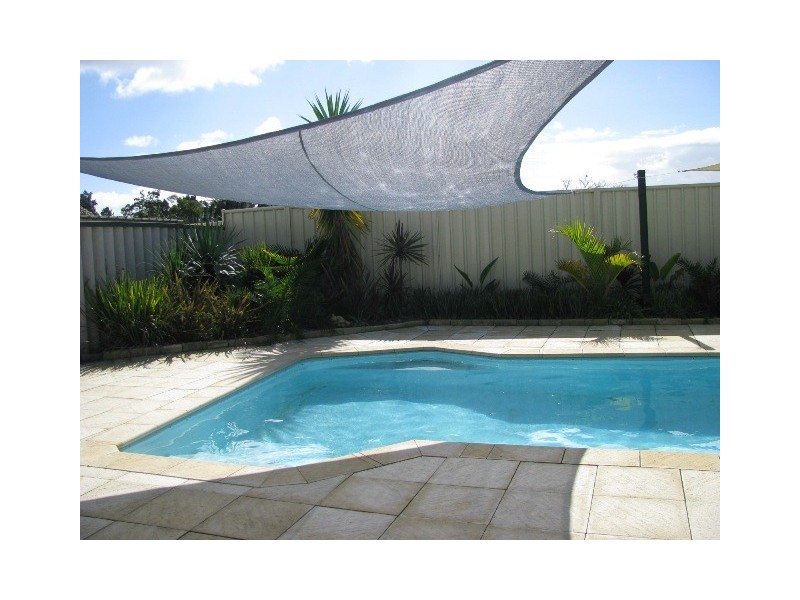 7 Roscommon Crescent, Orelia WA 6167