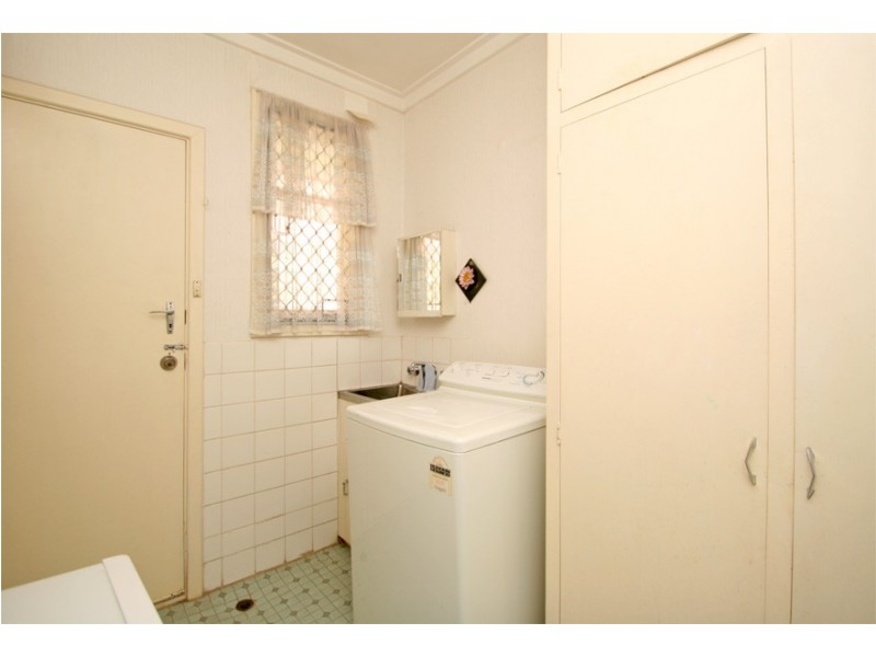 3 Delphinus Pl, Rockingham WA 6168