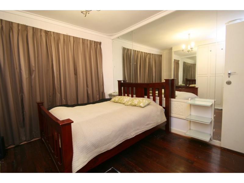 3 Delphinus Pl, Rockingham WA 6168