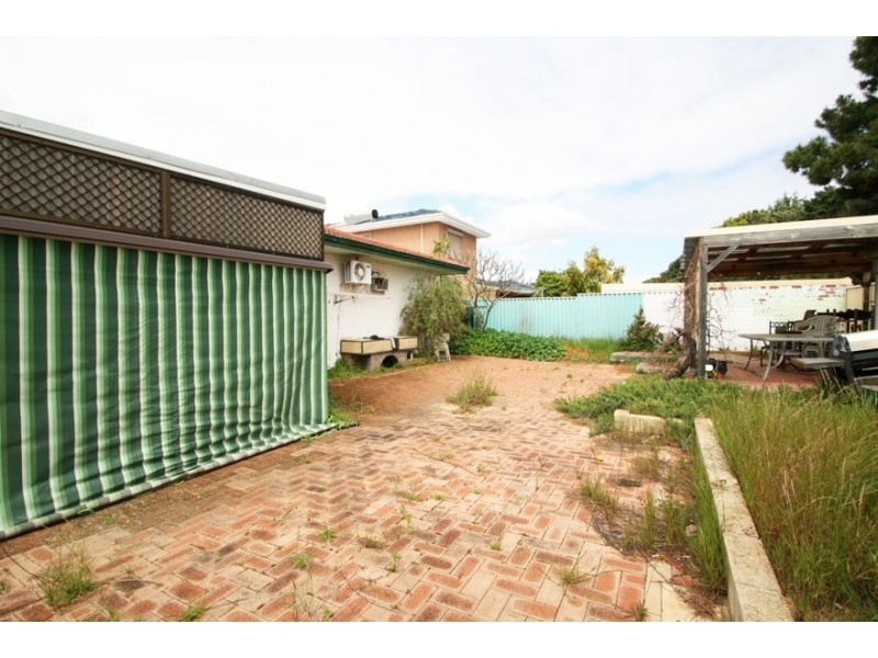 3 Delphinus Pl, Rockingham WA 6168