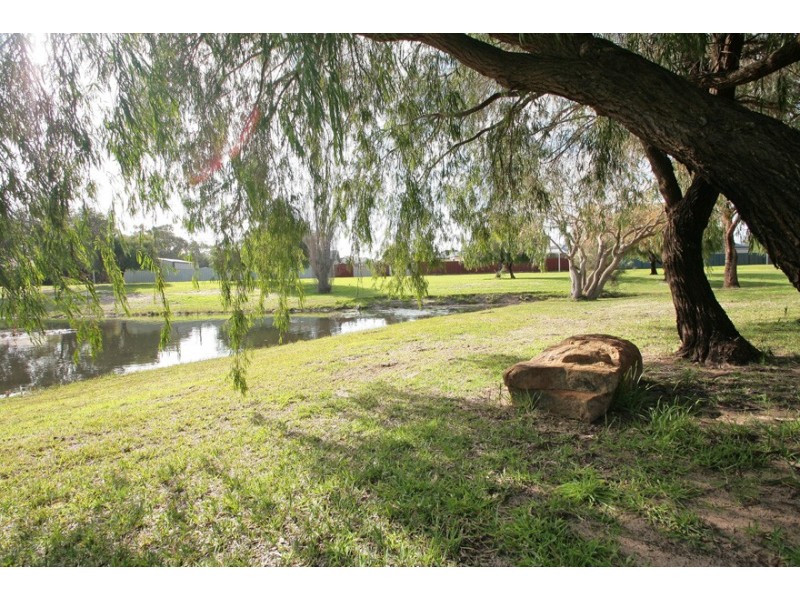 3 Delphinus Pl, Rockingham WA 6168