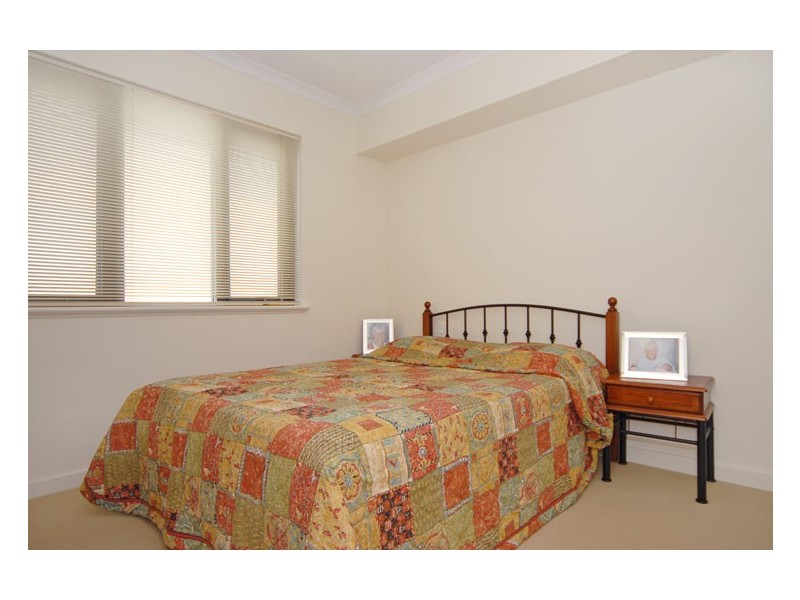 30/17 Rockingham Beach Road, Rockingham WA 6168