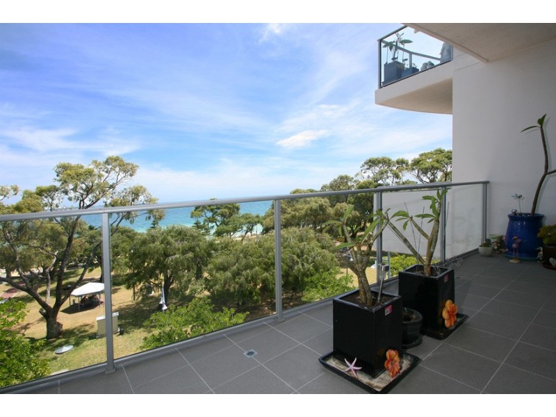 30/17 Rockingham Beach Road, Rockingham WA 6168