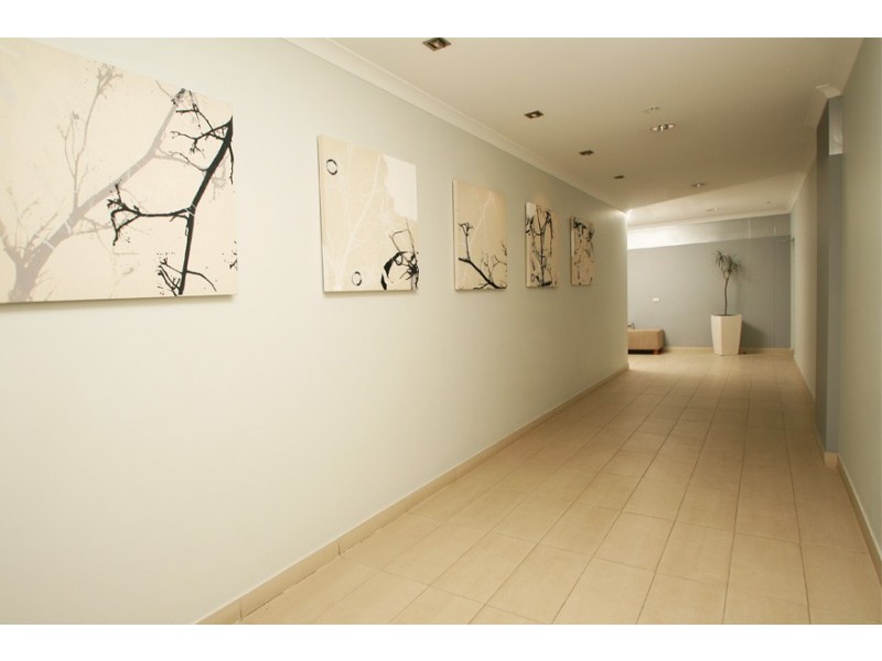 30/17 Rockingham Beach Road, Rockingham WA 6168