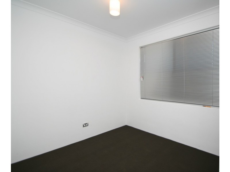 2 Chertsey Way, Wellard WA 6170
