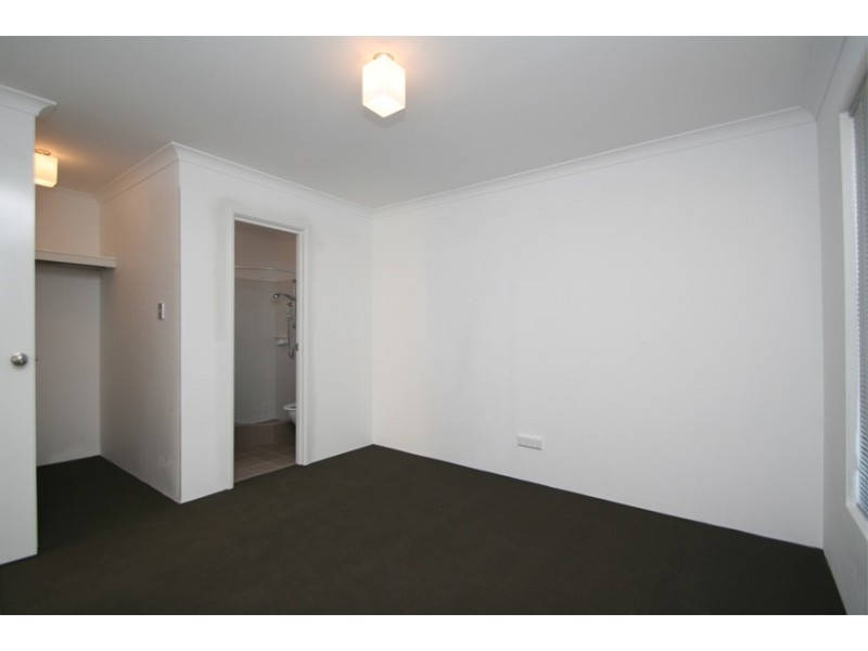 2 Chertsey Way, Wellard WA 6170
