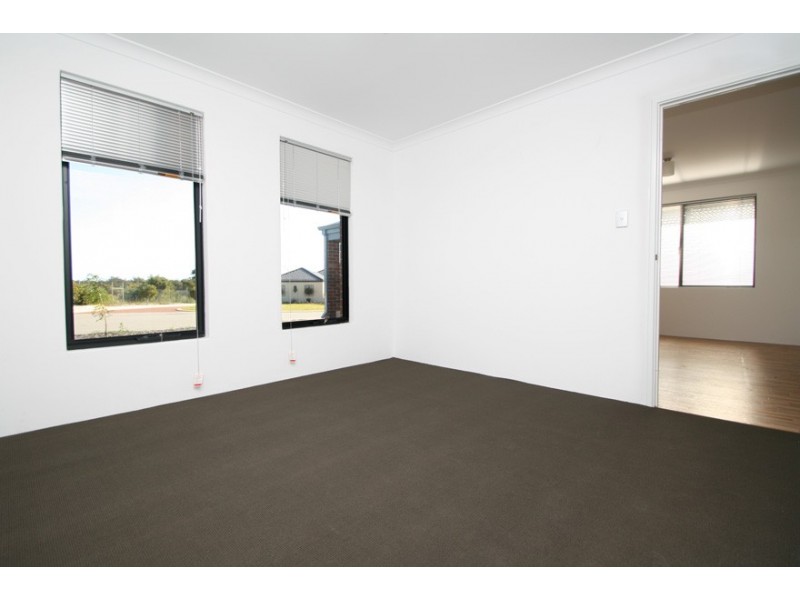 2 Chertsey Way, Wellard WA 6170