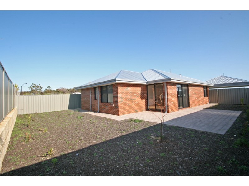 2 Chertsey Way, Wellard WA 6170