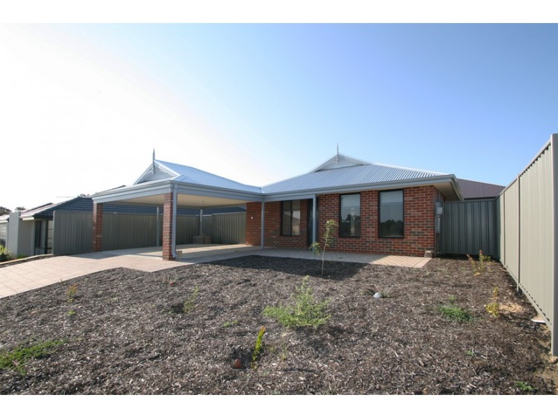 2 Chertsey Way, Wellard WA 6170