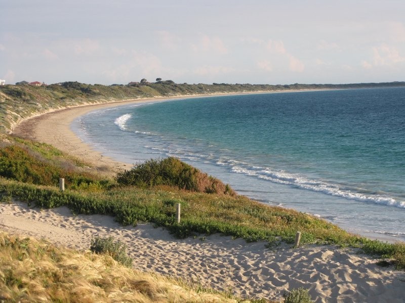 639 SAFETY BAY ROAD, Waikiki WA 6169