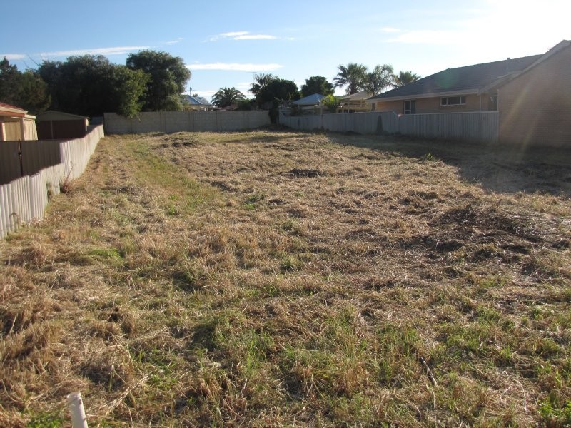 639 SAFETY BAY ROAD, Waikiki WA 6169