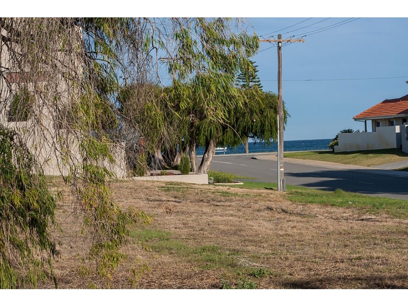 3 Coventry Road, Shoalwater WA 6169