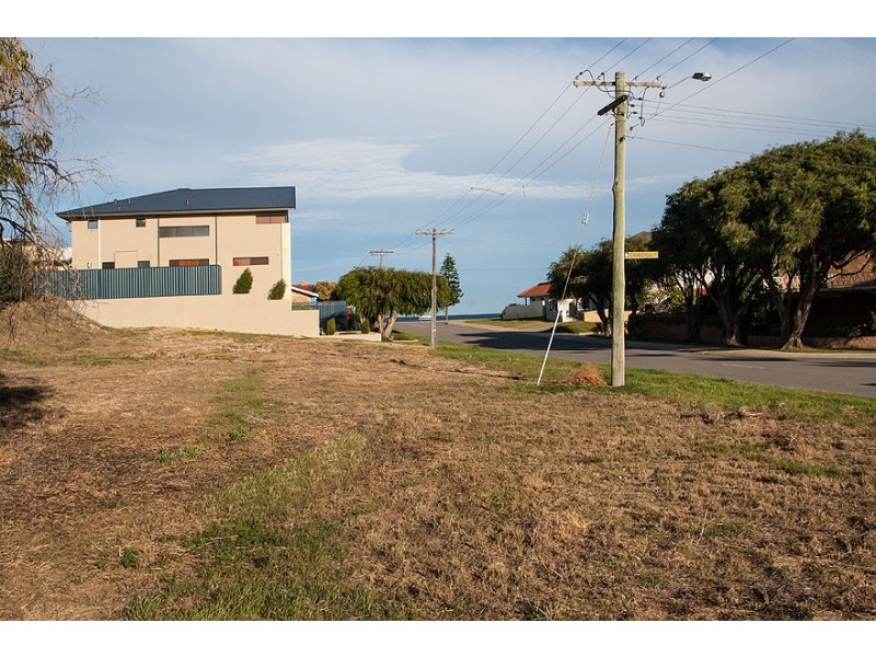 3 Coventry Road, Shoalwater WA 6169