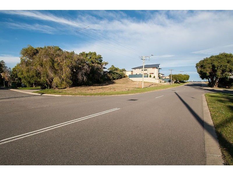 3 Coventry Road, Shoalwater WA 6169