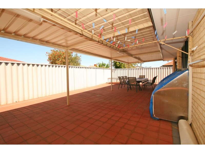 11 Eva Lynch Way, Warnbro WA 6169