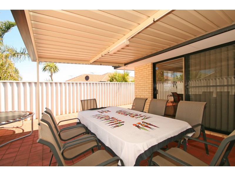 11 Eva Lynch Way, Warnbro WA 6169