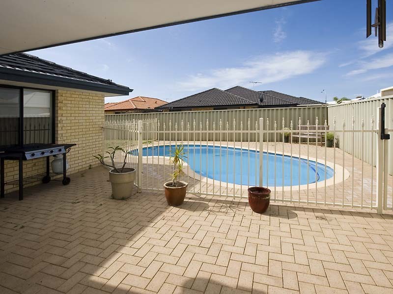 72 Seawind Drive, Rockingham WA 6168