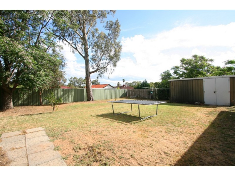39 Clint Way, Calista WA 6167