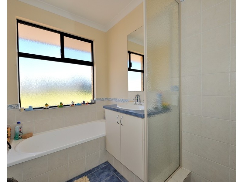 16 Pimento Circle, Port Kennedy WA 6172