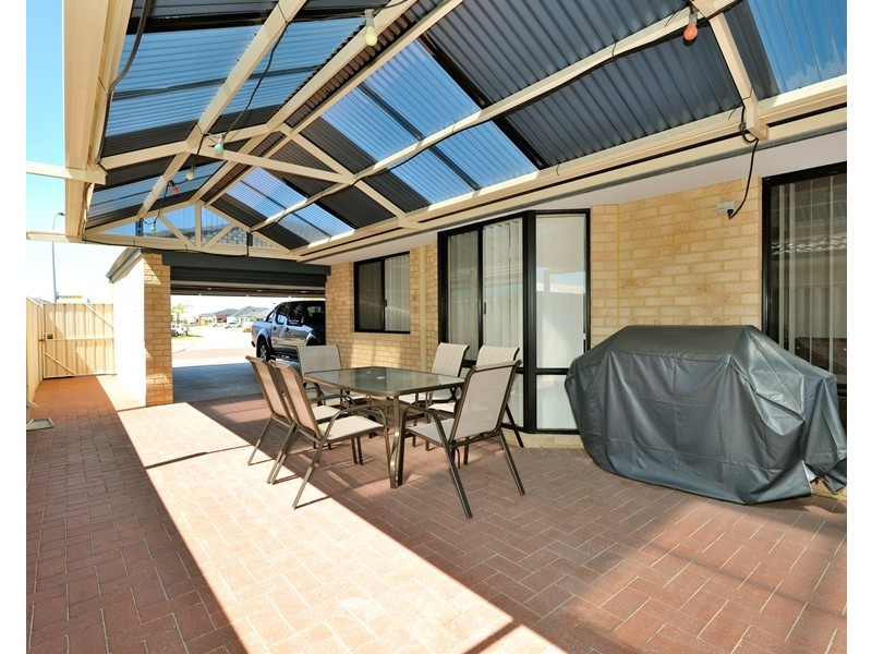 16 Pimento Circle, Port Kennedy WA 6172
