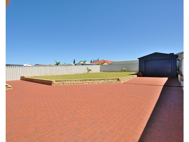 16 Pimento Circle, Port Kennedy WA 6172