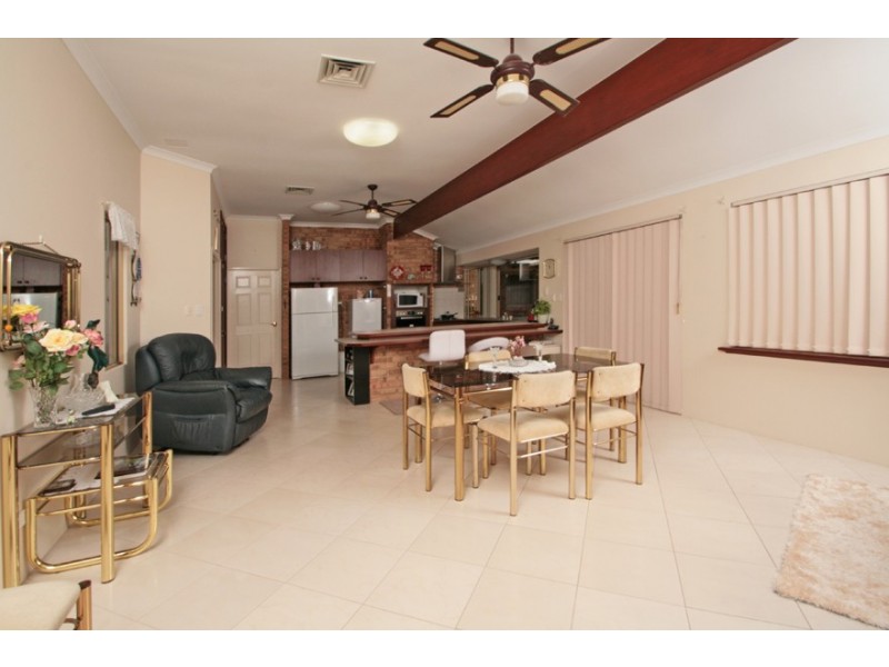 8 Bunbury Place, Rockingham WA 6168