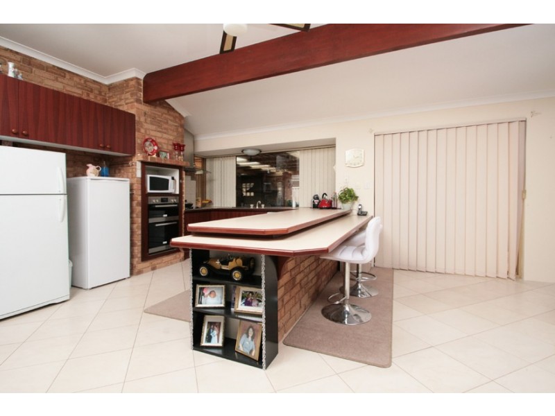 8 Bunbury Place, Rockingham WA 6168