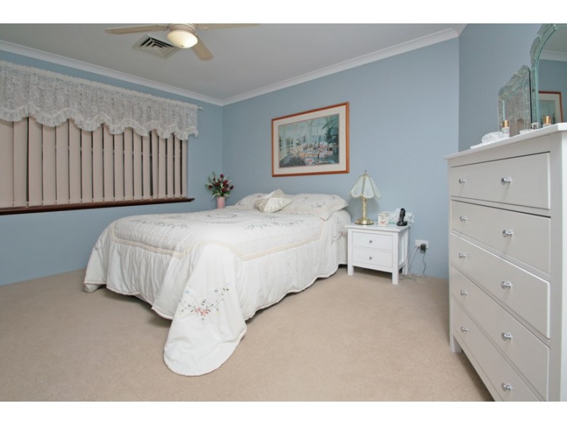 8 Bunbury Place, Rockingham WA 6168