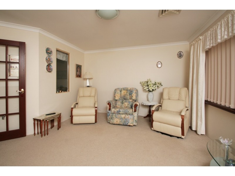 8 Bunbury Place, Rockingham WA 6168
