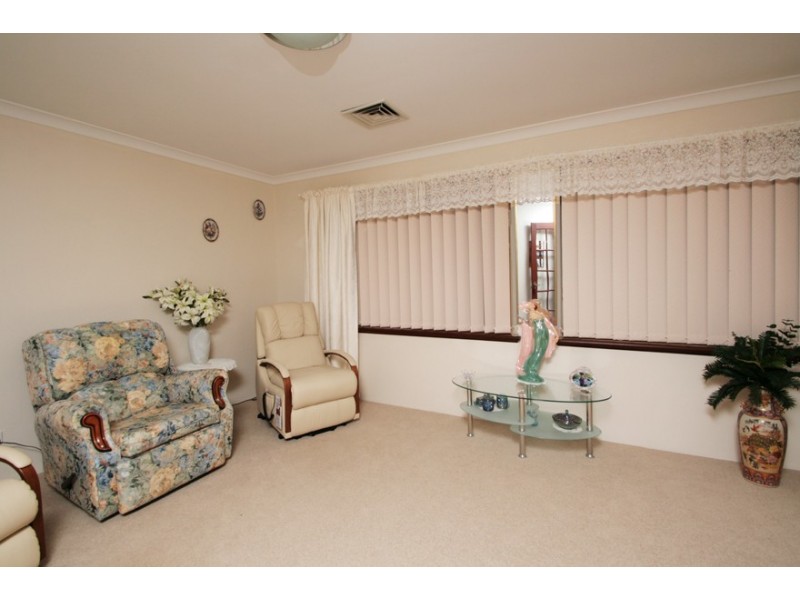 8 Bunbury Place, Rockingham WA 6168