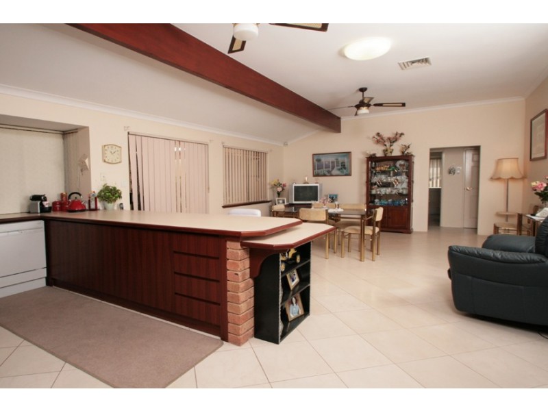 8 Bunbury Place, Rockingham WA 6168