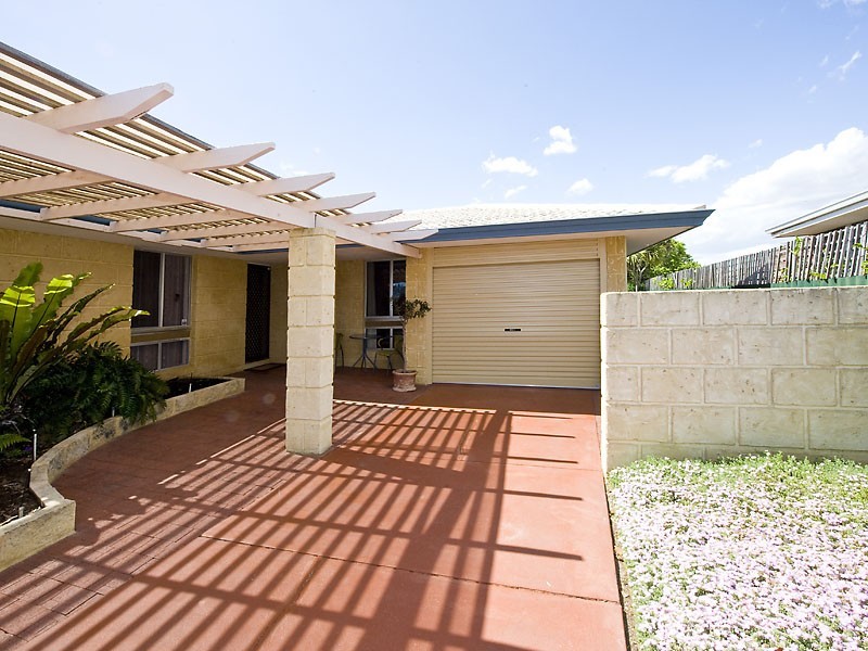 24 McClure Street, Safety Bay WA 6169