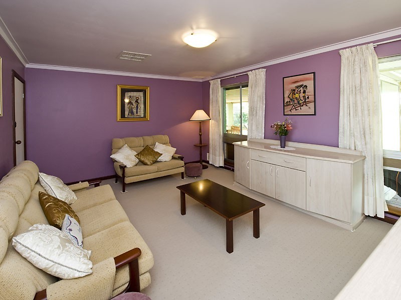 24 McClure Street, Safety Bay WA 6169